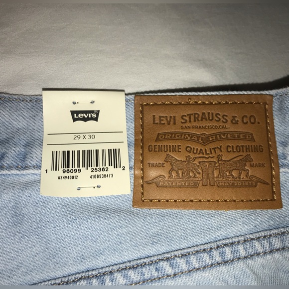 Aritzia Levi’s Baggy Dad Jeans - Picture 7 of 10